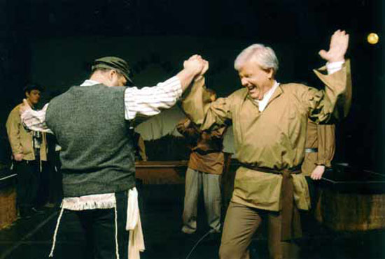 Robert Hamilton and Derek Drennan - Fiddler On The Roof' (Lyric Players 2004)