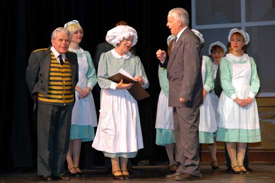 Warbucks and staff in 'Annie' (STC 2009)