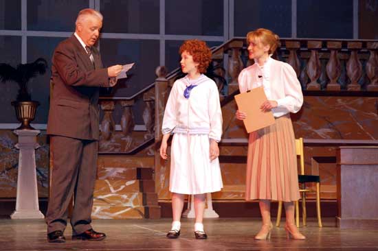 Derek Drennan, Sara Southey and Natalie Pink in 'Annie' (STC 2009)