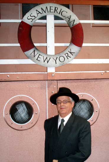 Derek Drennan as Elisha J. Whitney in 'Anything Goes' (STC 2009)