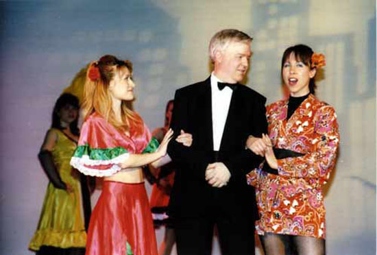 Natalie Stevens, Derek Drennan and Julie Steele in 'Cole' (STC 2006)